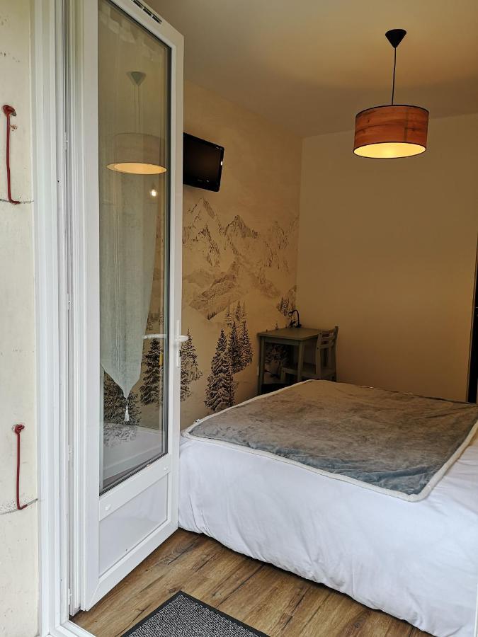 Le Relais D'Avajan Bed & Breakfast Exterior photo